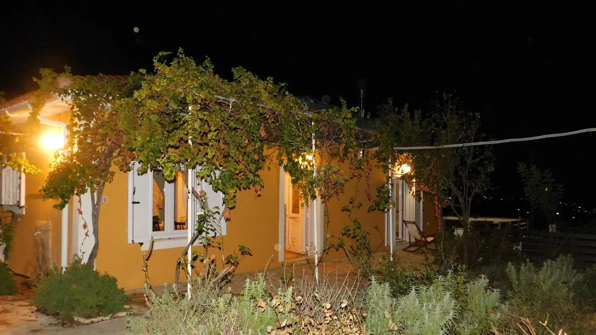 Adonino Residence-The House Of Pomegranates Lakithra Греция